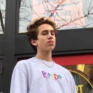 Meet your Posher, Emmett